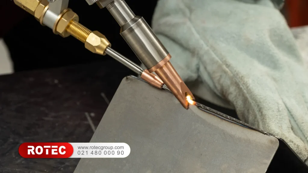 انواع دستگاه جوش لیزر؛ راهنمای انتخاب مدل مناسب برای کسب و کار شما